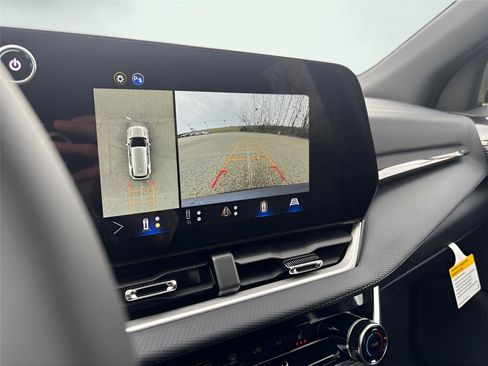 New 2026 Chevrolet Equinox LT w/ Safety and Technology Package image 35