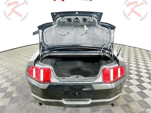 Used 2012 Ford Mustang Convertible image 28