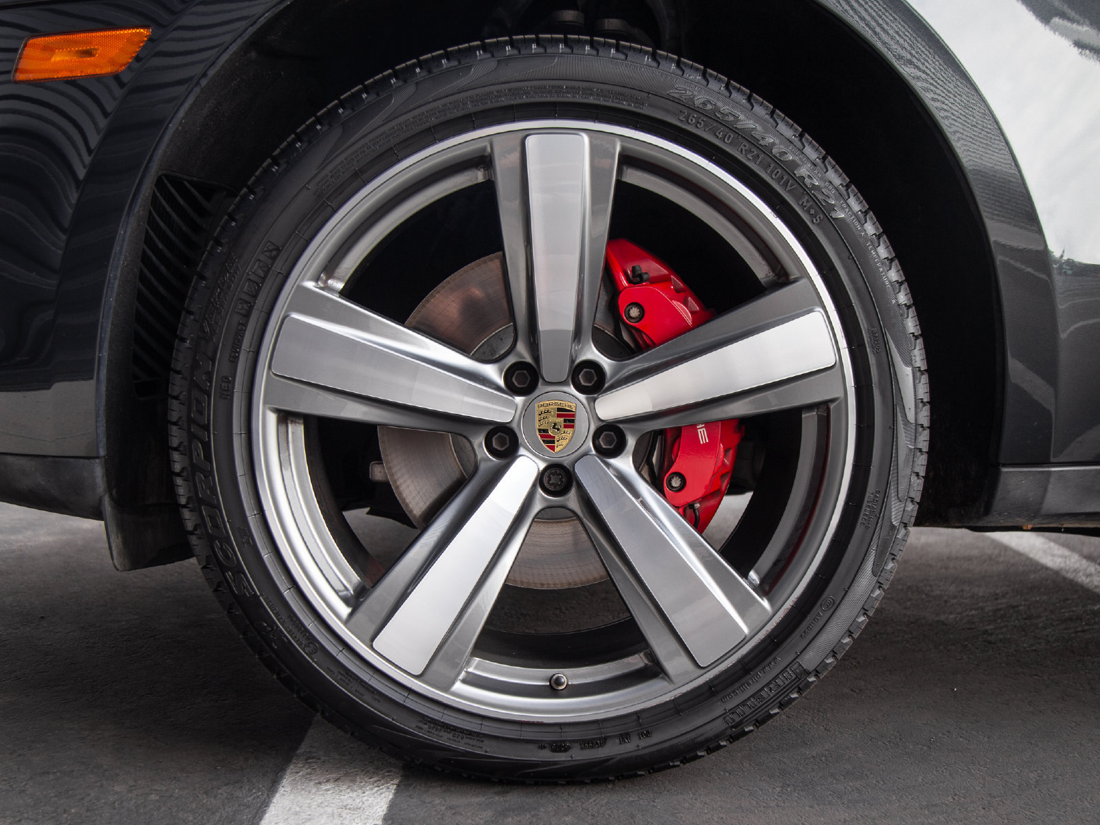 Certified 2024 Porsche Macan S AWD/4WD image 12