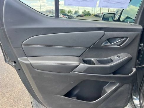 Used 2021 Chevrolet Traverse LT w/ LPO, Floor Liner Package AWD/4WD image 15