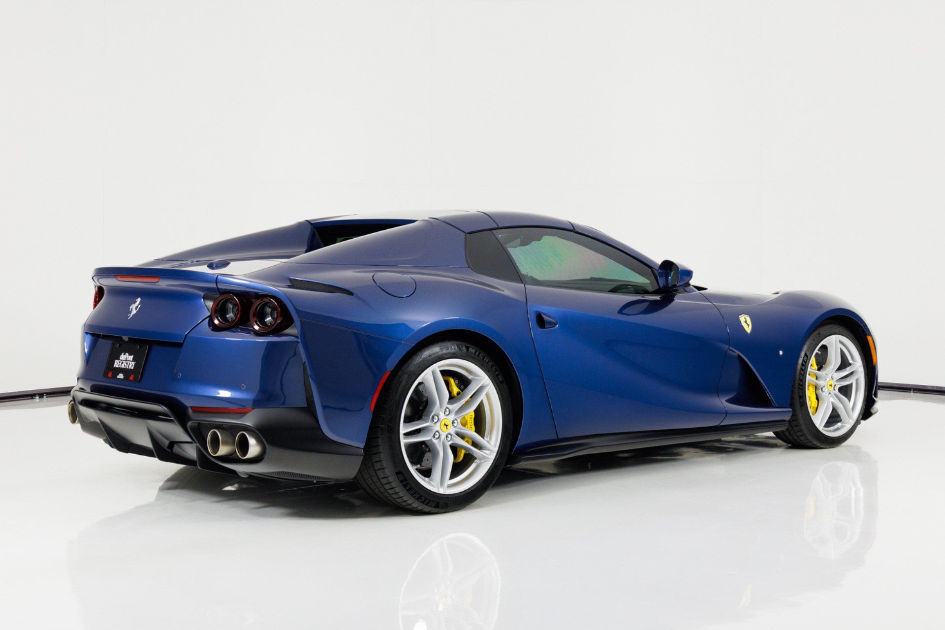 Used 2021 Ferrari 812 GTS RWD image 4
