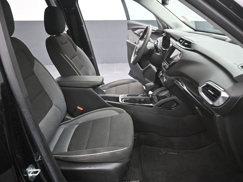 Used 2023 Chevrolet TrailBlazer LT w/ Convenience Package image 16
