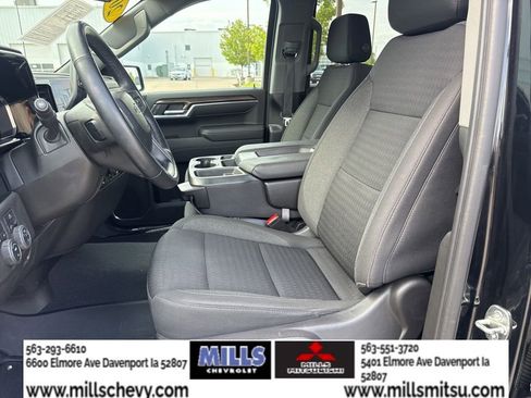 Used 2023 Chevrolet Silverado 1500 RST w/ Redline Edition AWD/4WD image 11