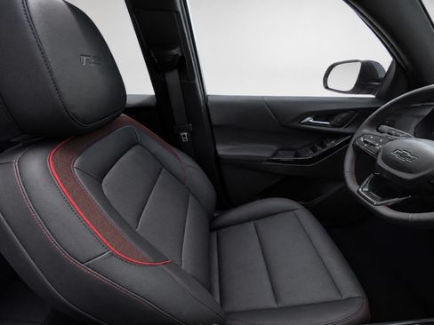 Used 2026 Chevrolet Equinox RS w/ LPO, Floor Liner Package AWD/4WD image 10