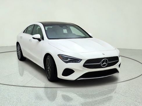 Used 2026 Mercedes-Benz CLA 250 image 4