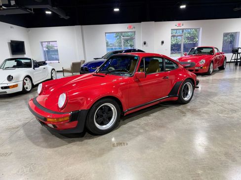 Used 1987 Porsche 911 Carrera RWD image 3