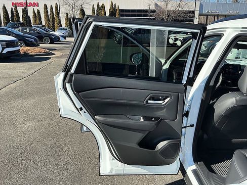 New 2026 Nissan Rogue SV image 17