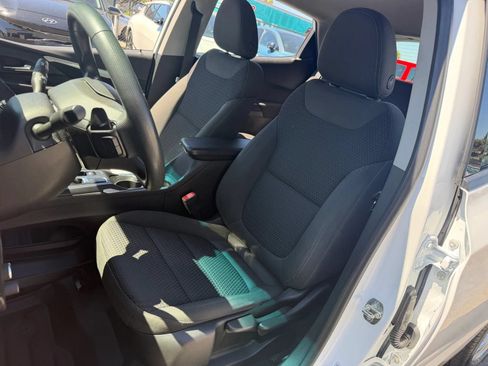 Used 2022 Chevrolet Bolt LT FWD image 11