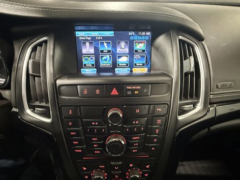 Used 2019 Buick Cascada Premium image 32