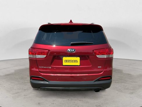 Used 2016 Kia Sorento FWD w/ LX Convenience Package image 6