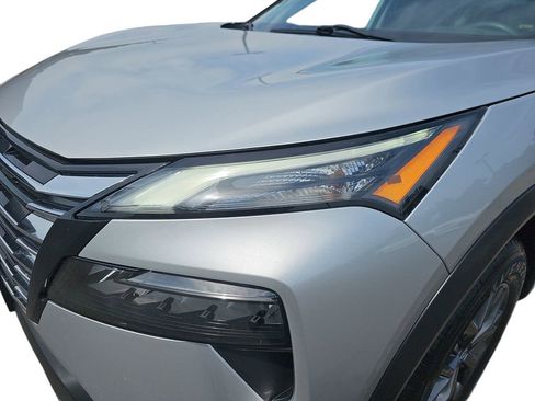 Used 2024 Nissan Rogue S FWD image 31