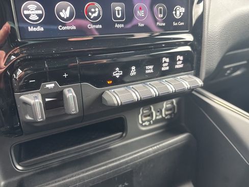 Used 2020 RAM 1500 Sport w/ Alpine Leather & Sound Group image 28