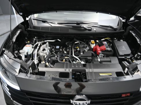 New 2025 Nissan Kicks SR image 21