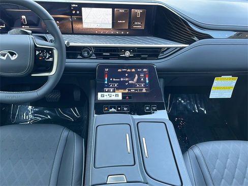 New 2026 INFINITI QX80 Autograph w/ Premium Cargo Package image 14