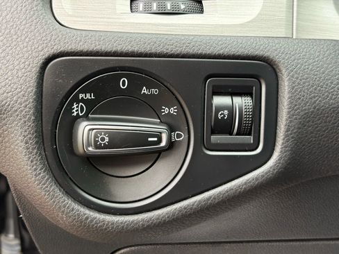 Used 2015 Volkswagen Golf TDI SE image 13