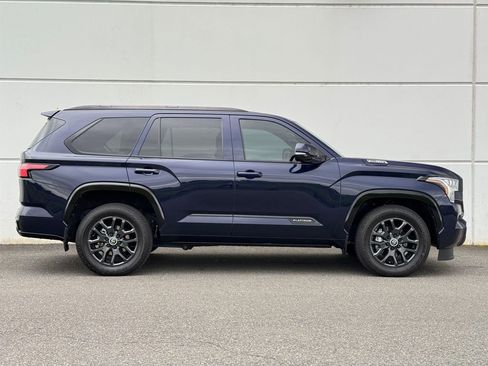 Certified 2024 Toyota Sequoia Platinum AWD/4WD image 8