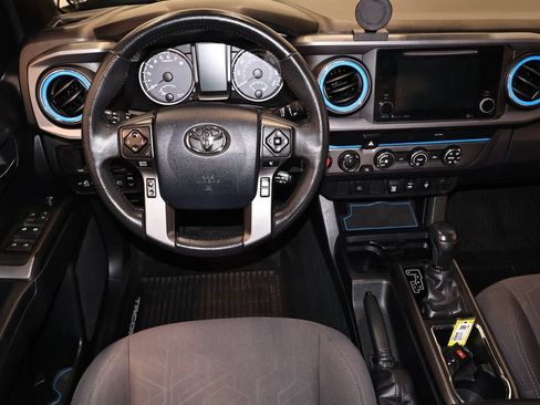 Used 2019 Toyota Tacoma TRD Off-Road AWD/4WD image 20