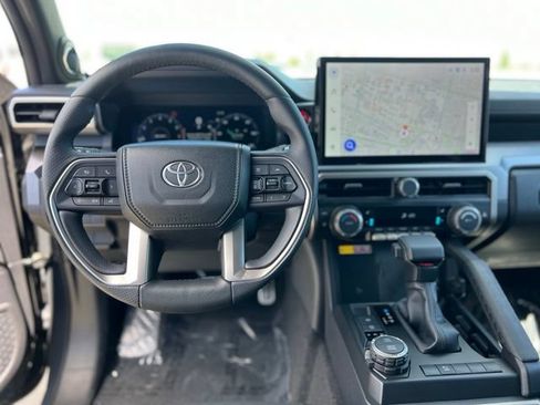 Used 2025 Toyota 4Runner TRD Sport Premium AWD/4WD image 17