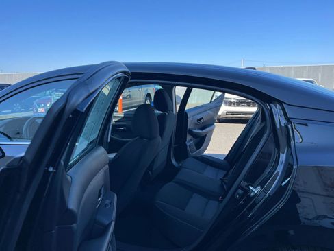 Used 2025 Nissan Sentra SV FWD image 25