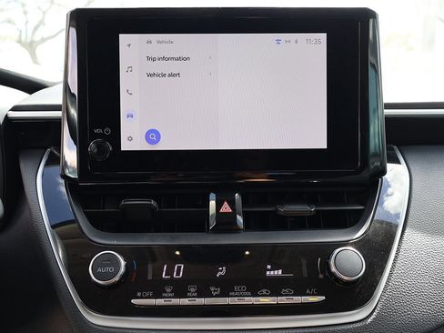 Used 2024 Toyota Corolla LE image 44