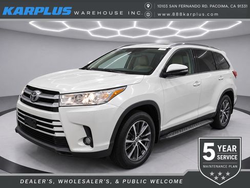 Used 2019 Toyota Highlander XLE FWD image 1
