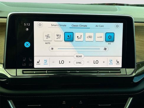 Used 2025 Volkswagen Atlas SE FWD image 17