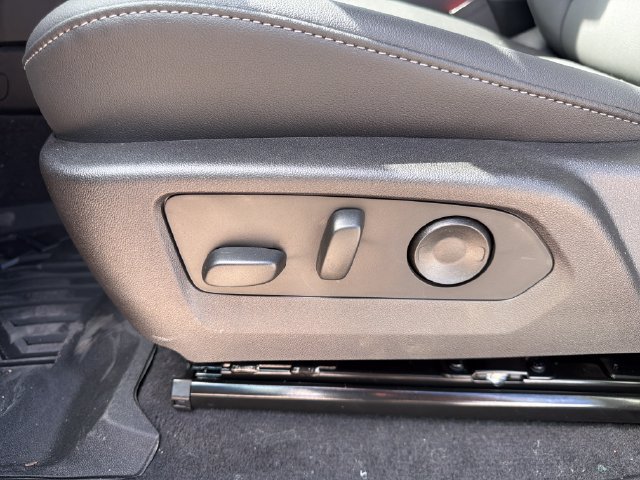 New 2026 Chevrolet Colorado LT w/ LT Convenience Package RWD image 15