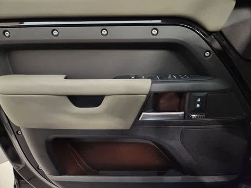 New 2026 Land Rover Defender 110 X-Dynamic SE AWD/4WD image 43