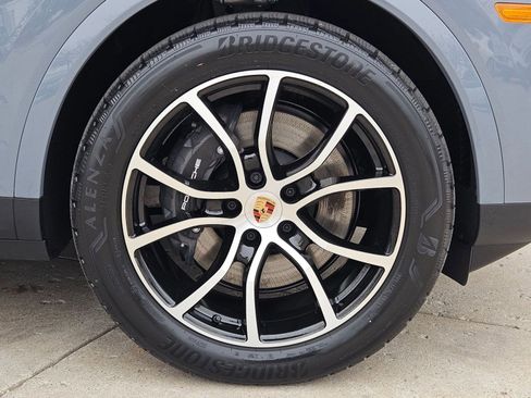 New 2026 Porsche Cayenne image 29
