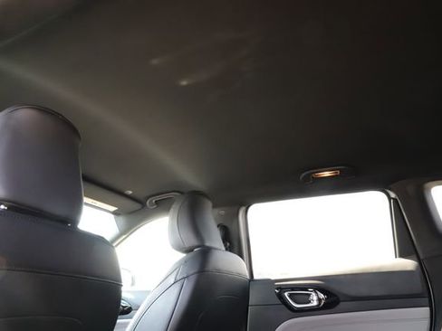Used 2025 Jeep Compass Limited AWD/4WD image 19