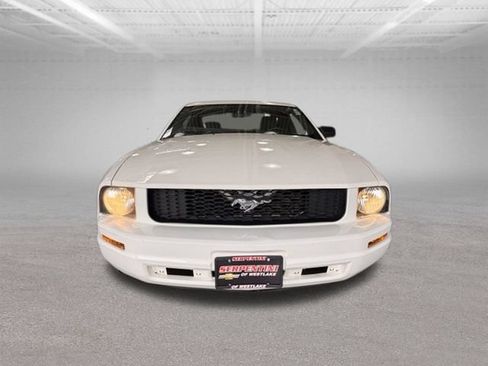 Used 2008 Ford Mustang Coupe RWD image 2