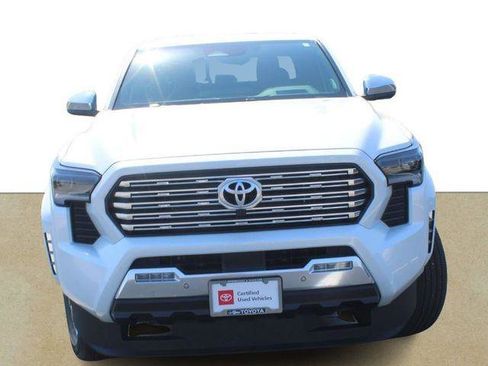 Certified 2025 Toyota Tacoma Limited AWD/4WD image 9