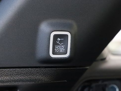 New 2025 Jeep Grand Cherokee Limited image 8