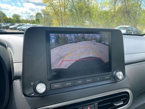 Used 2023 Hyundai Kona SE w/ Cargo Package FWD image 19