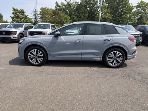 Used 2023 Audi Q4 e-tron Premium Plus w/ Premium Plus RWD image 3