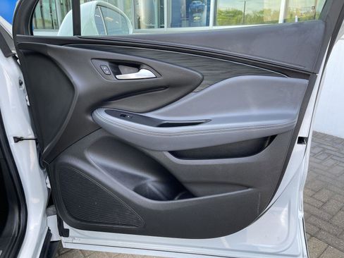 Used 2020 Buick Envision Essence FWD image 31