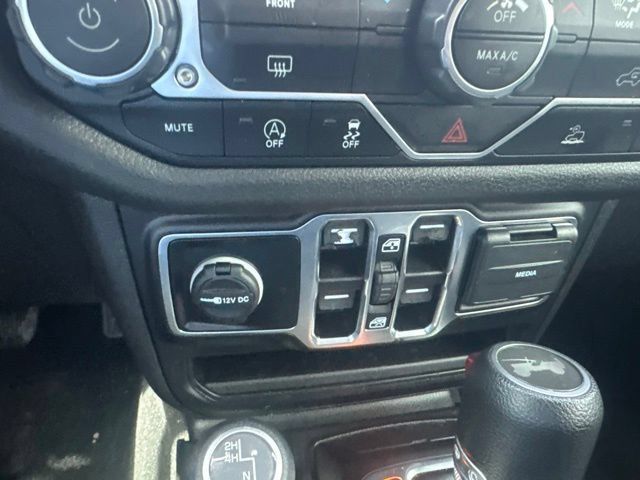 Used 2024 Jeep Wrangler Unlimited Sport AWD/4WD image 16