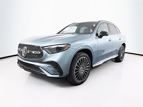 New 2026 Mercedes-Benz GLC 300 4MATIC image 3