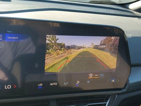 New 2026 Chevrolet Equinox EV LT image 23