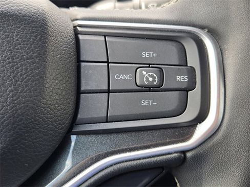 Used 2024 Jeep Wagoneer Base image 23