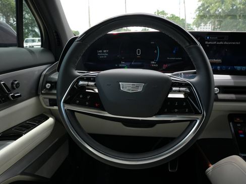 Used 2026 Cadillac Vistiq Sport AWD/4WD image 11