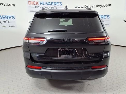 Used 2024 Jeep Grand Cherokee L Limited w/ Luxury Tech Group II AWD/4WD image 5