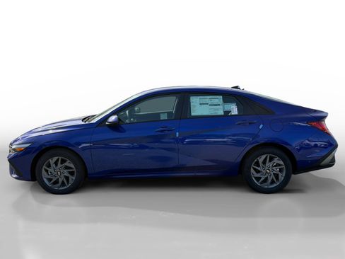 New 2026 Hyundai Elantra Blue image 2