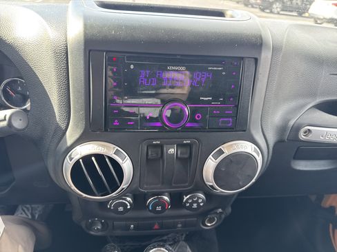 Used 2013 Jeep Wrangler Sahara image 23