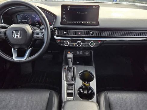 Used 2024 Honda Civic Touring image 9