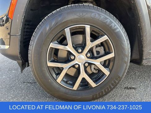 Used 2024 Jeep Grand Cherokee L Limited w/ Luxury Tech Group II image 33