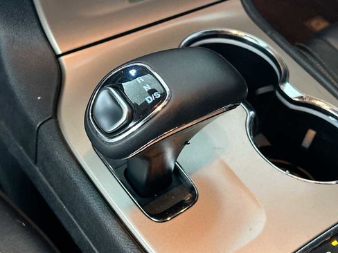 Used 2014 Jeep Grand Cherokee Limited w/ Trailer Tow Group IV image 21