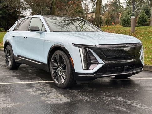 New 2025 Cadillac Lyriq Sport image 7