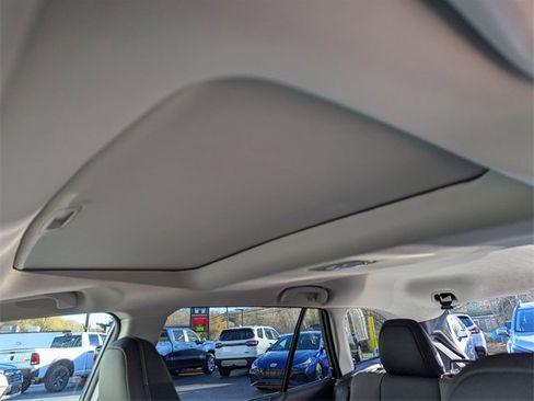 Used 2025 Subaru Outback Onyx Edition image 18