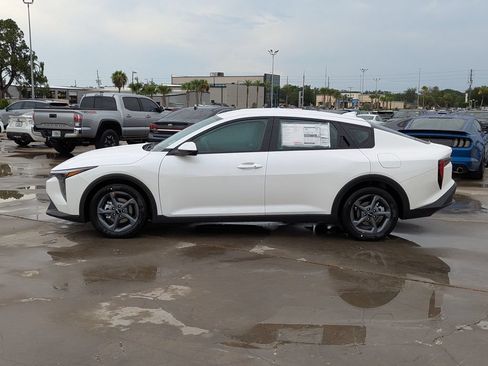 New 2026 Kia K4 FWD image 5